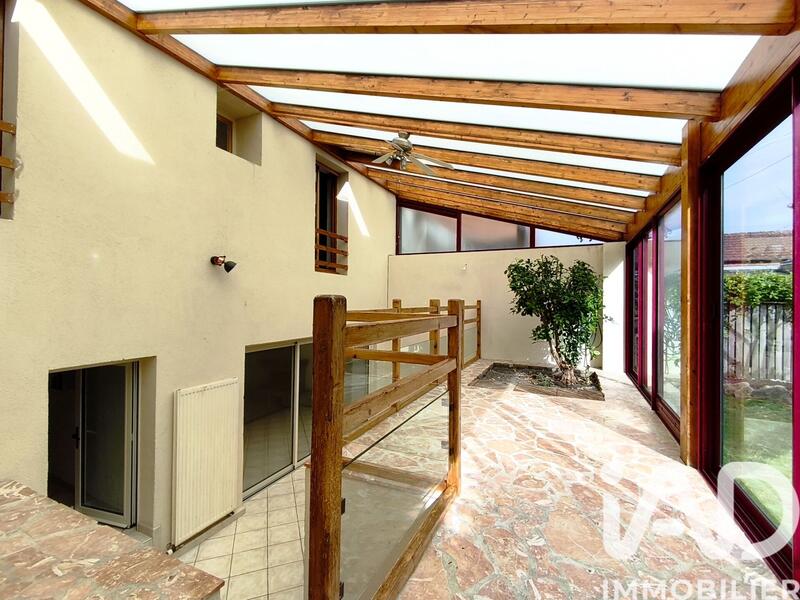 Maison - 92 m² - 4 pièces