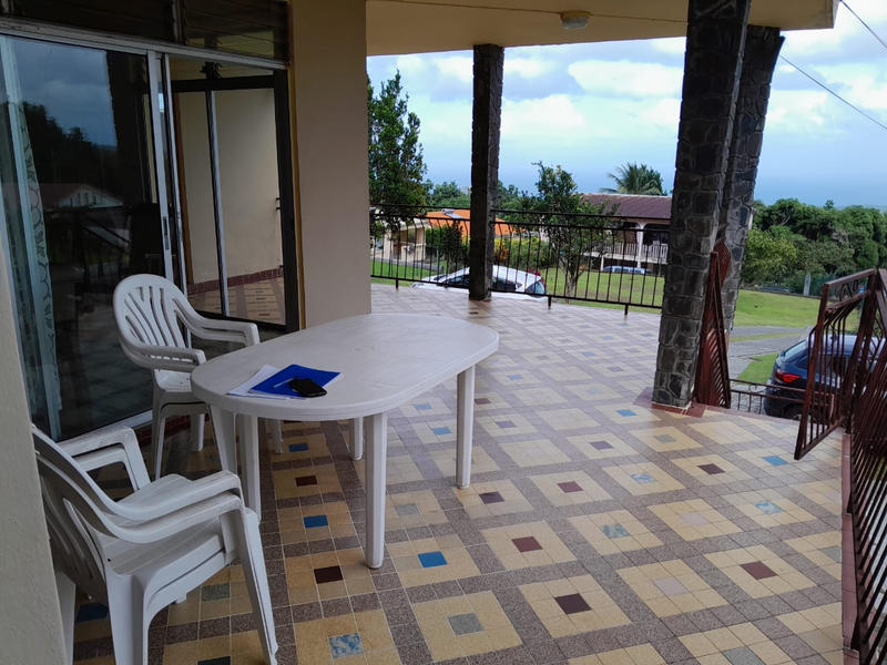 Maison - 198 m² - 9 pièces