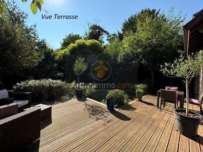 Maison - 186 m² - 8 pièces