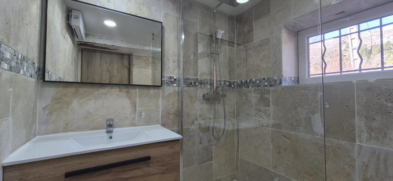 Maison - 99 m² - 4 pièces