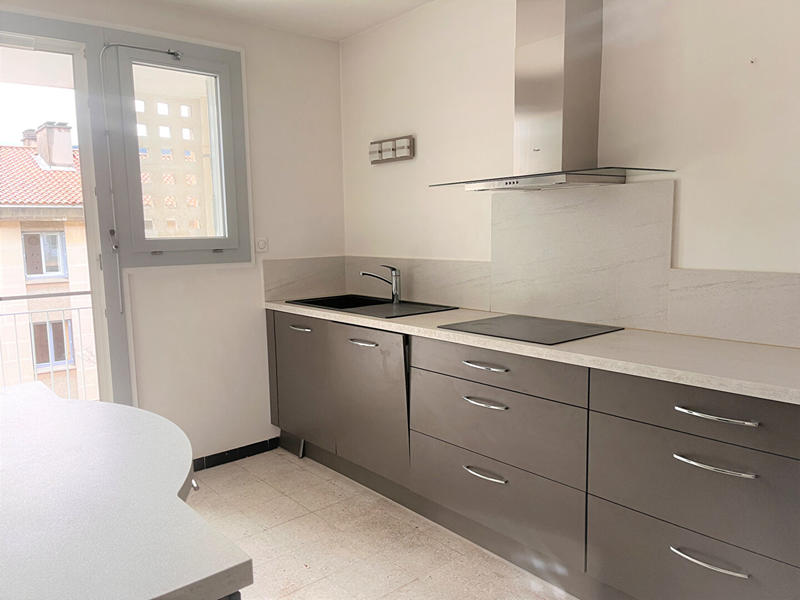 Appartement - 76 m² - 4 pièces