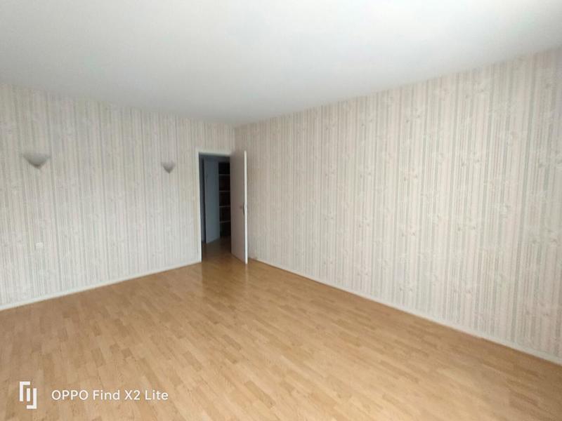 Maison - 220 m² - 9 pièces