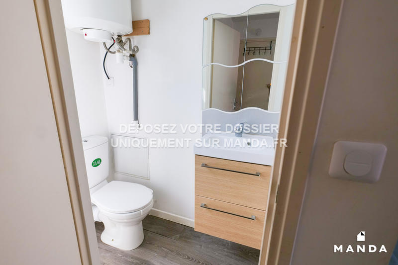 Chambre - 9 m² - 6 pièces