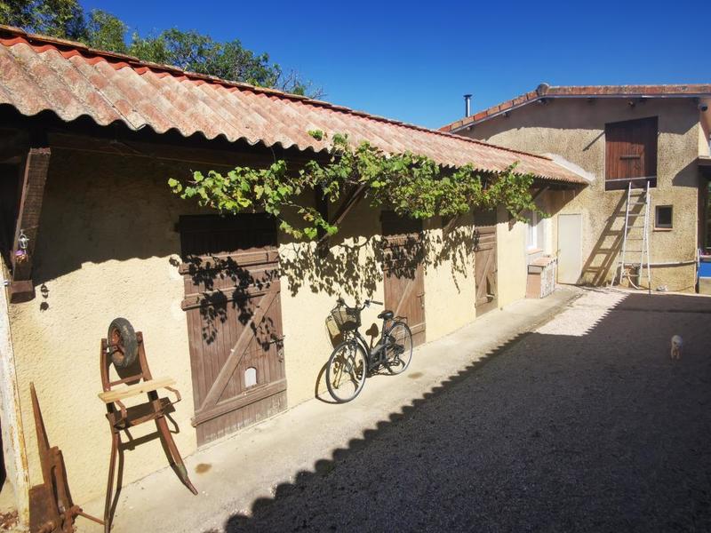 Propriété - 170 m² - 7 pièces