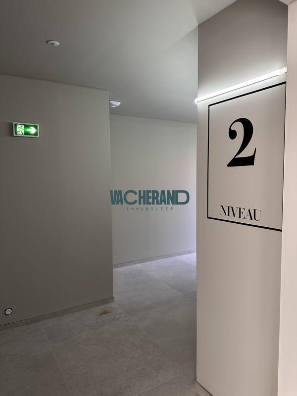 Local commercial - 620 m²