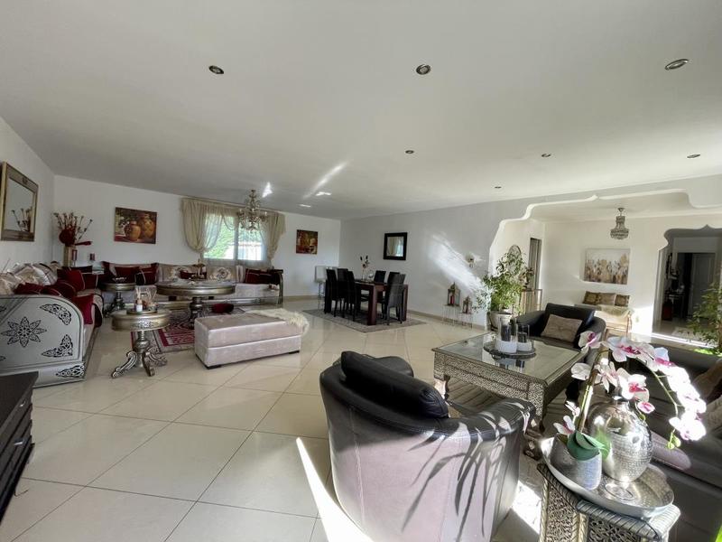 Maison - 172 m² - 6 pièces