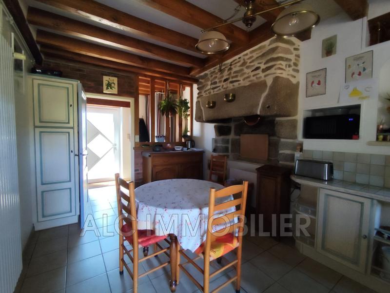 Maison - 248 m² - 7 pièces