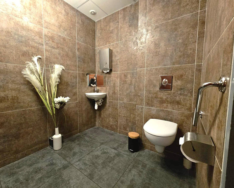 Fonds de commerce - Magasins - 180 m²