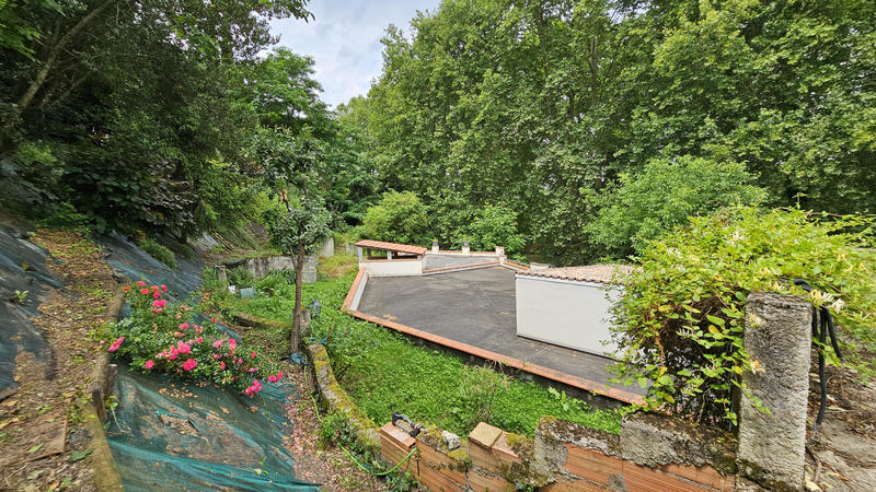 Maison - 600 m² - 20 pièces