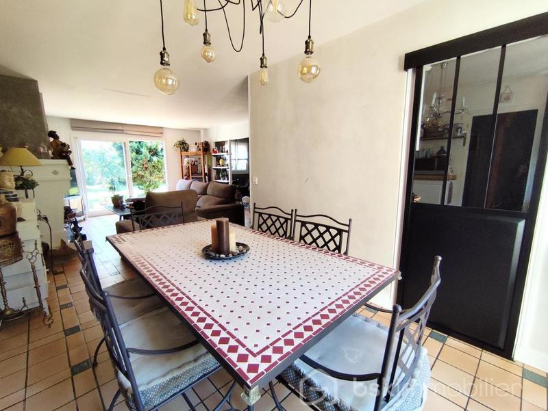 Maison traditionnelle - 120 m² - 6 pièces