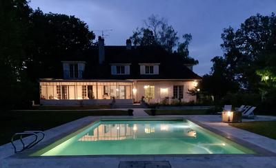 Propriété - 280 m² - 10 pièces