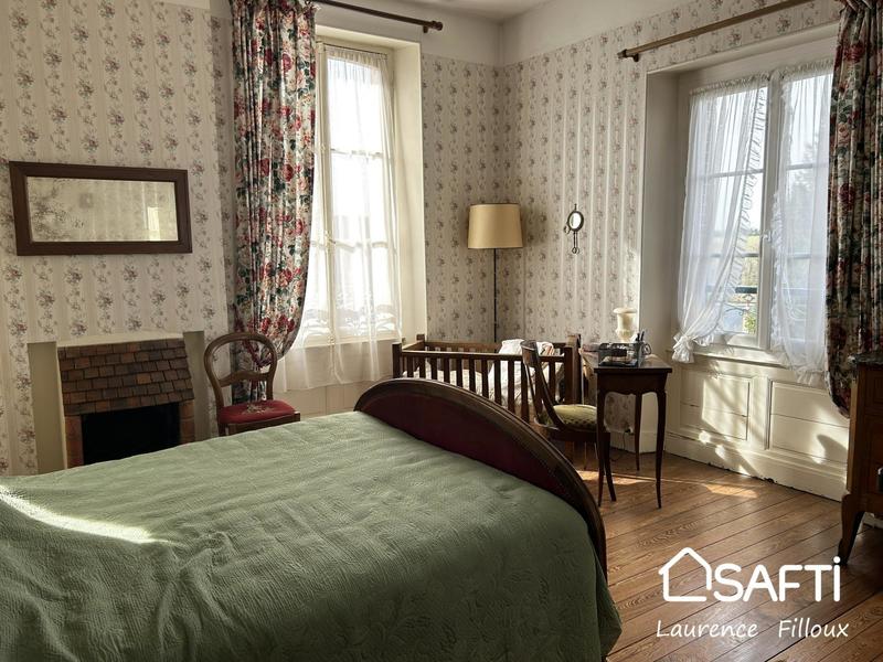 Maison - 230 m² - 11 pièces