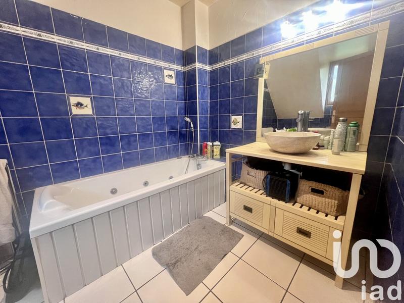 Maison - 274 m² - 10 pièces