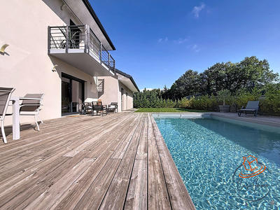 Maison - 175 m² - 6 pièces