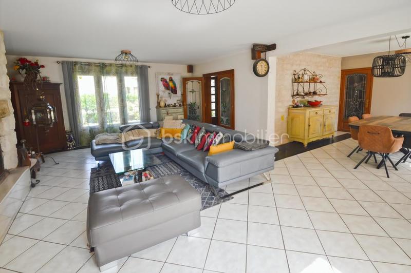 Maison traditionnelle - 171 m² - 5 pièces