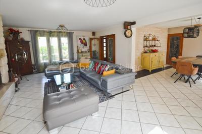 Maison traditionnelle - 171 m² - 5 pièces