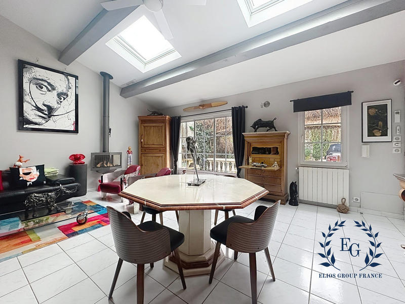 Maison - 101 m² - 5 pièces