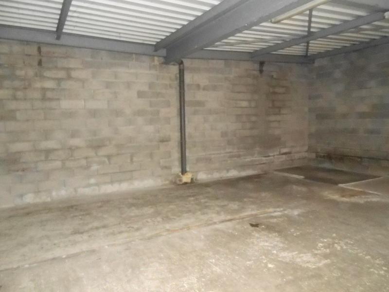 Local commercial - 1 650 m²