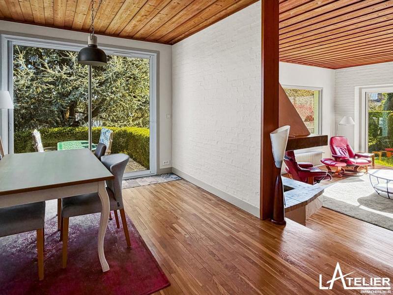 Maison - 209 m² - 8 pièces