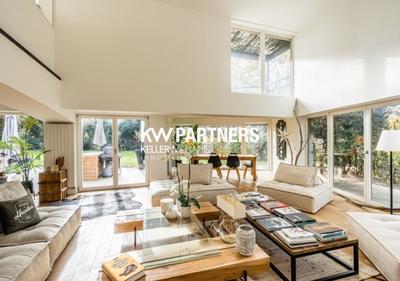 Propriété - 700 m² - 8 pièces