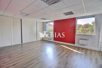 Bureau - 192 m²