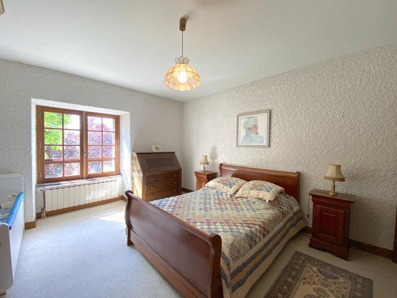 Maison - 215 m² - 8 pièces