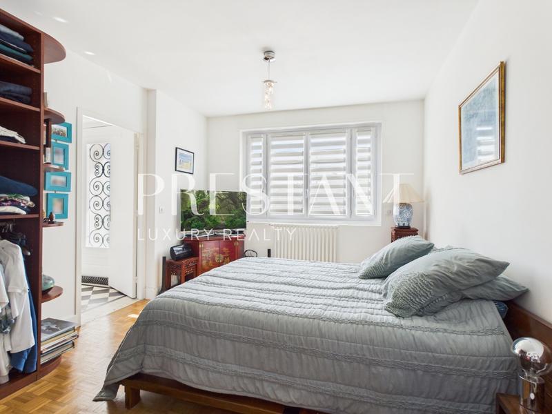 Maison - 180 m² - 5 pièces