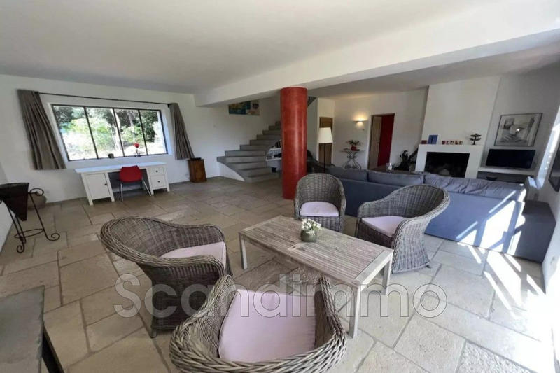 Villa - 195 m² - 7 pièces