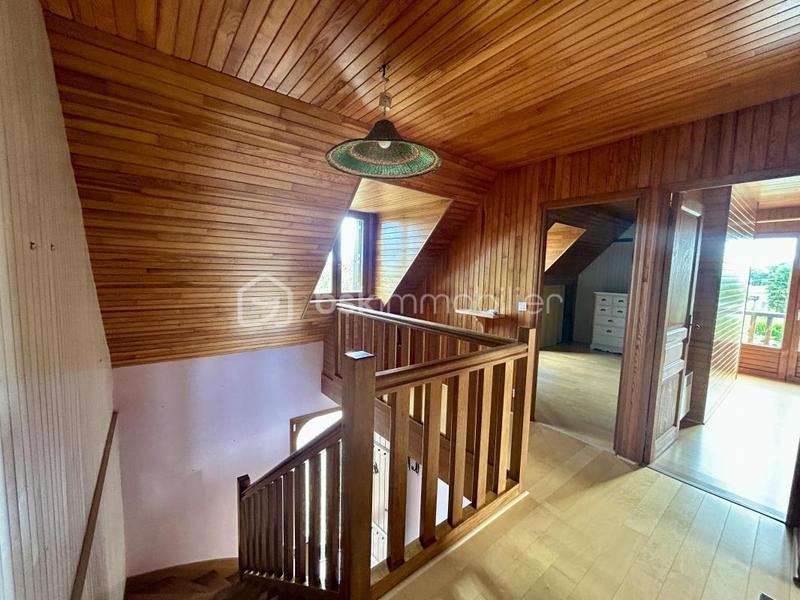 Maison - 130 m² - 8 pièces