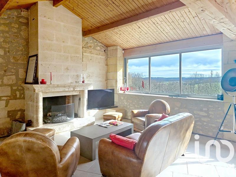 Maison - 230 m² - 6 pièces