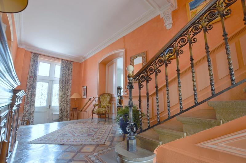 Maison bourgeoise - 395 m² - 11 pièces