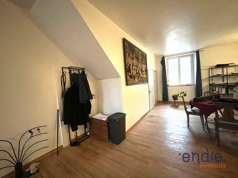 Appartement - 99 m² - 4 pièces