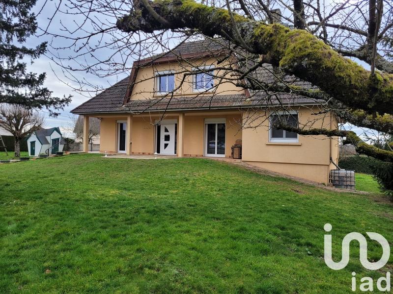 Maison - 248 m² - 8 pièces