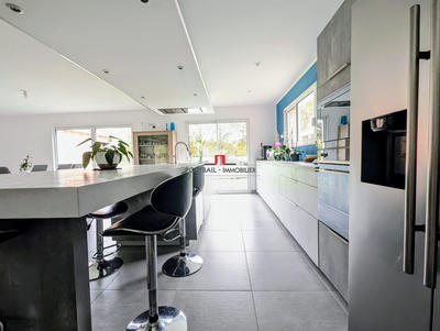 Maison - 148 m² - 5 pièces