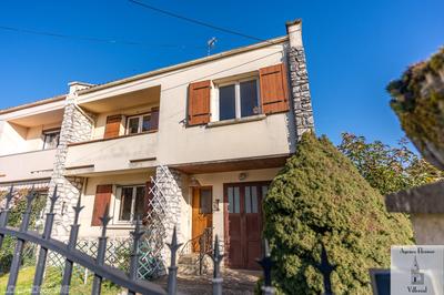 Maison traditionnelle - 74 m² - 4 pièces