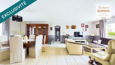 Maison - 208 m² - 9 pièces