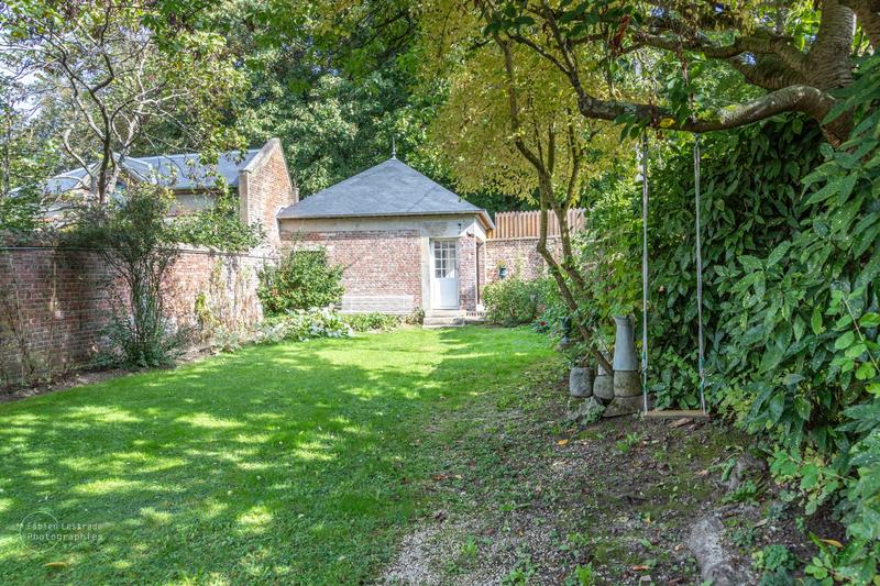 Maison - 273 m² - 11 pièces