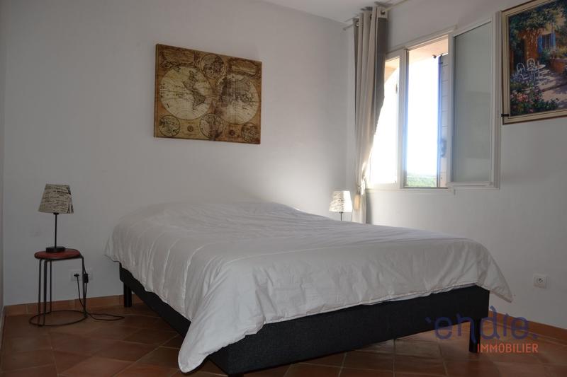 Maison - 250 m² - 8 pièces