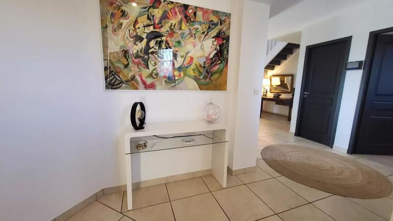 Propriété - 204 m² - 5 pièces