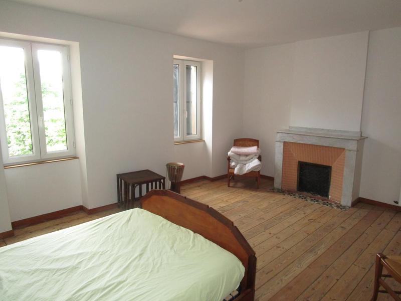 Maison - 250 m² - 8 pièces