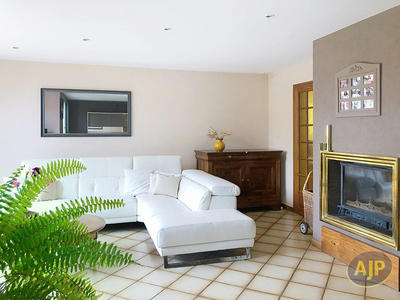 Maison - 167 m² - 5 pièces