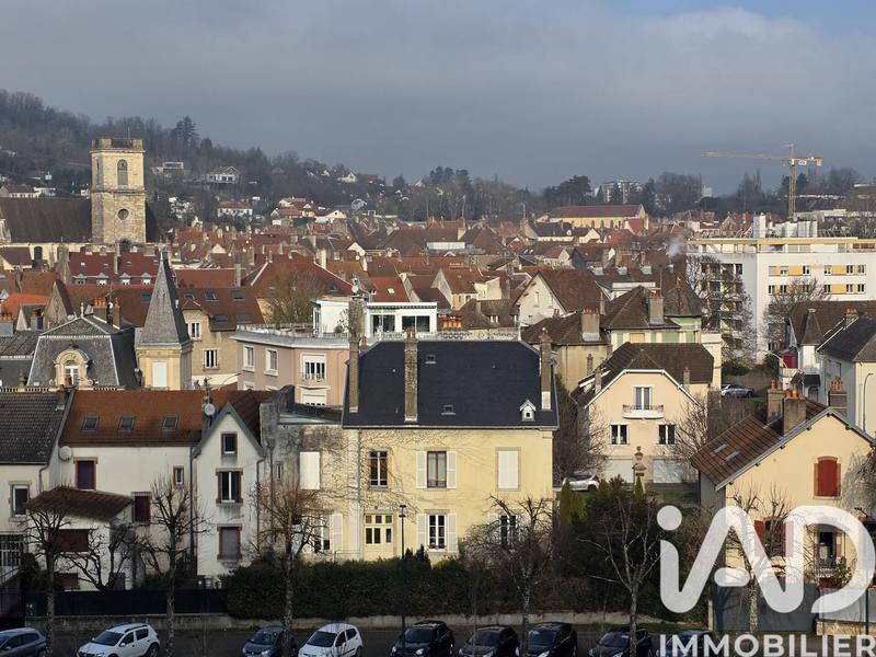 Appartement - 80 m² - 3 pièces