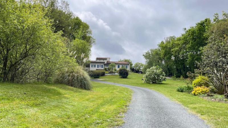 Maison de campagne - 230 m² - 6 pièces