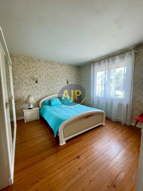 Maison - 217 m² - 7 pièces