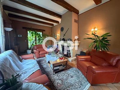 Maison - 281 m² - 8 pièces