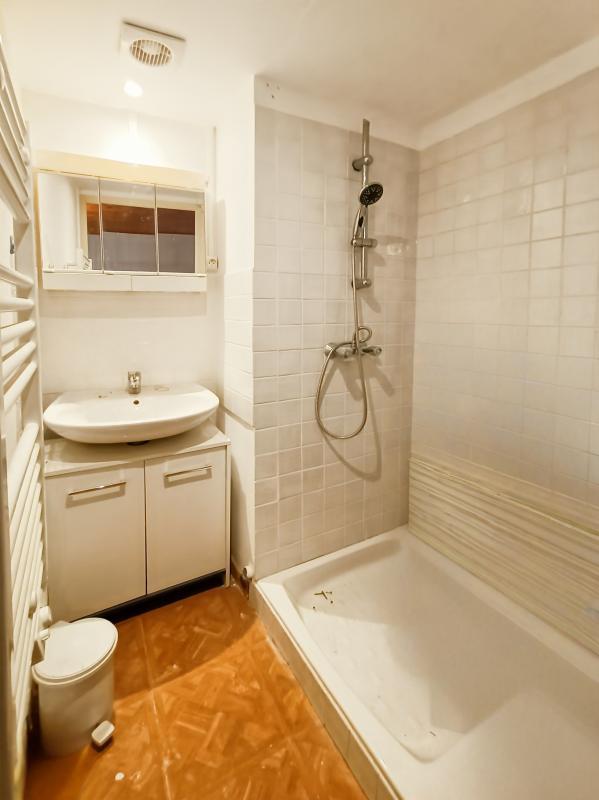 Studio - 89 m² - 3 pièces