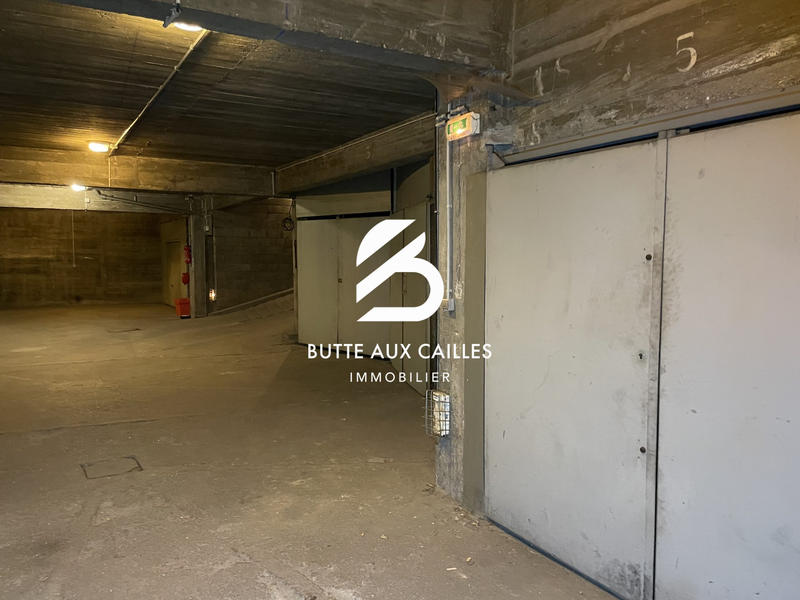 Parking / Garage - 16 m²