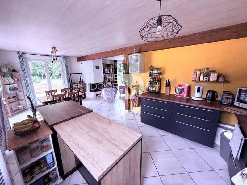 Pavillon - 160 m² - 6 pièces