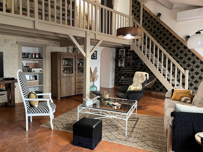 Maison - 182 m² - 7 pièces