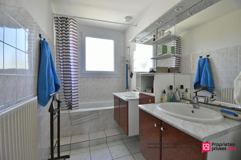 Maison - 107 m² - 6 pièces